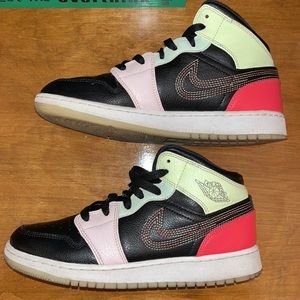 Youth Air Jordan Mid Glow In The Dark youth 5.5